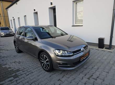 Volkswagen - Golf