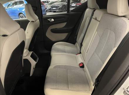 Volvo - XC40