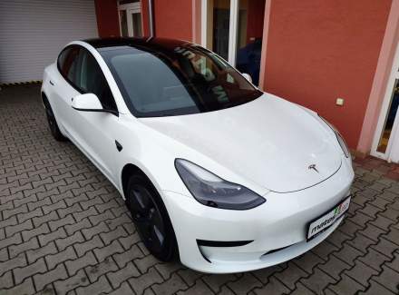 Tesla - Model 3