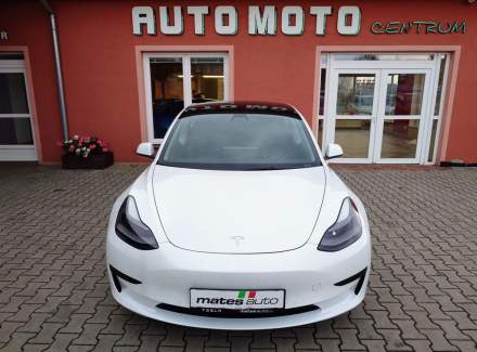 Tesla - Model 3