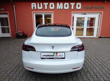 Tesla - Model 3