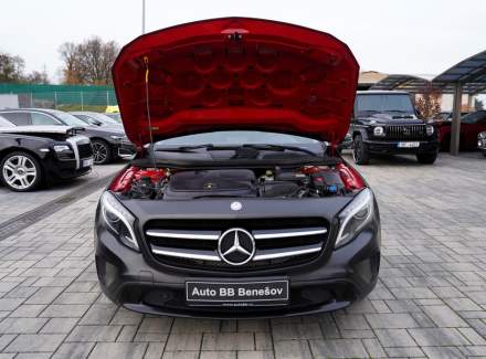 Mercedes-Benz - GLA
