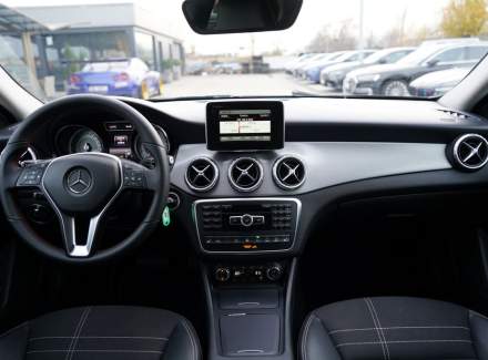 Mercedes-Benz - GLA
