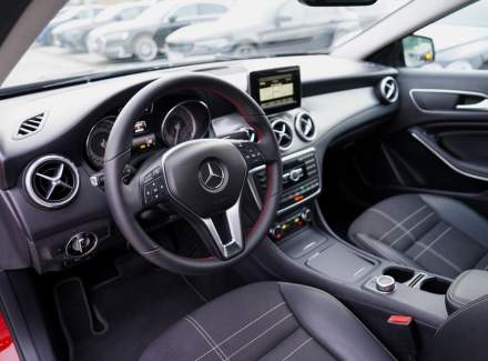 Mercedes-Benz - GLA