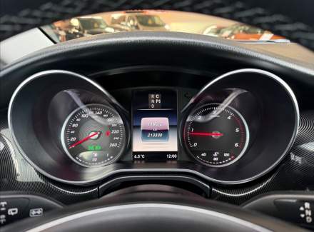 Mercedes-Benz - V-class