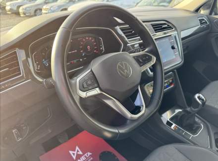 Volkswagen - Tiguan