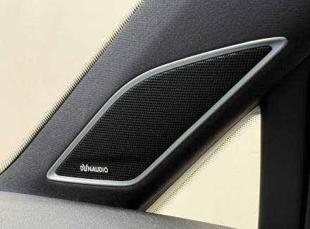 Volkswagen - Golf R 2.0 TSI (300 Hp) 4MOTION DSG