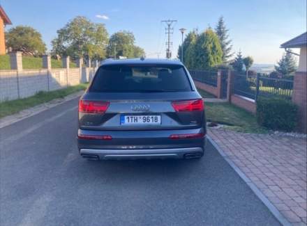 Audi - Q7