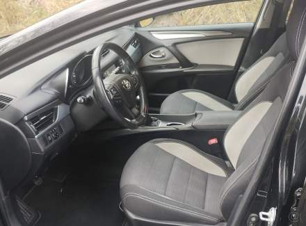 Toyota - Avensis