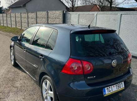 Volkswagen - Golf