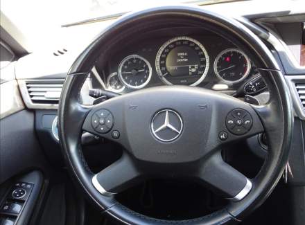 Mercedes-Benz - E-class