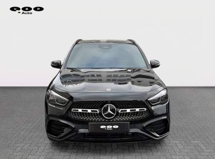 Mercedes-Benz - GLA