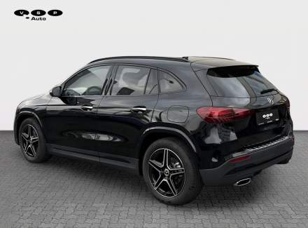 Mercedes-Benz - GLA