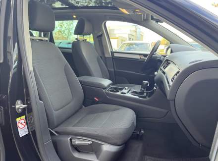 Volkswagen - Touareg