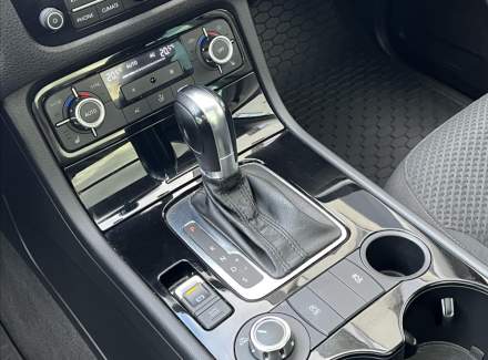 Volkswagen - Touareg