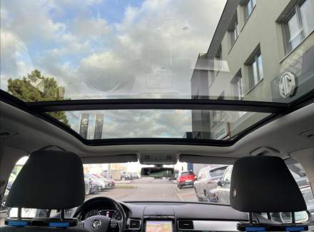 Volkswagen - Touareg