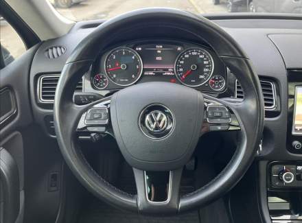 Volkswagen - Touareg