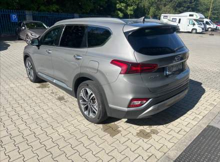 Hyundai - Santa FE
