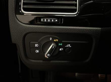 Volkswagen - Touareg