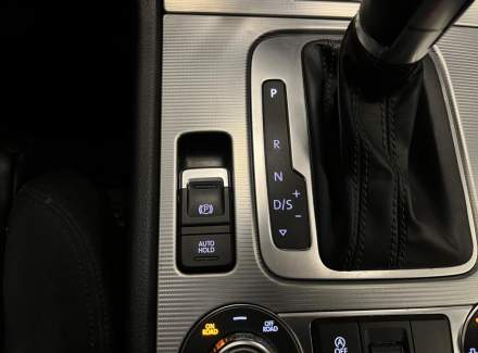 Volkswagen - Touareg