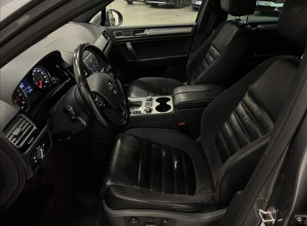 Volkswagen - Touareg