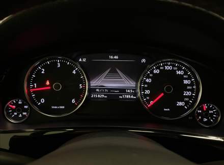 Volkswagen - Touareg