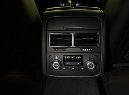 Volkswagen - Touareg