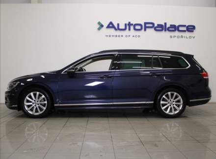 Volkswagen - Passat