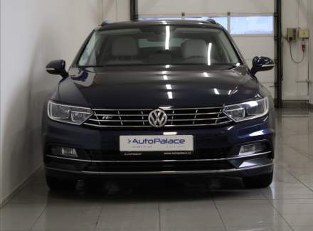 Volkswagen - Passat