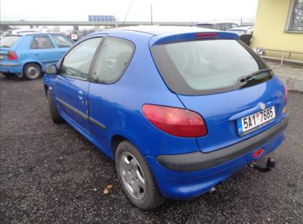 Peugeot - 206