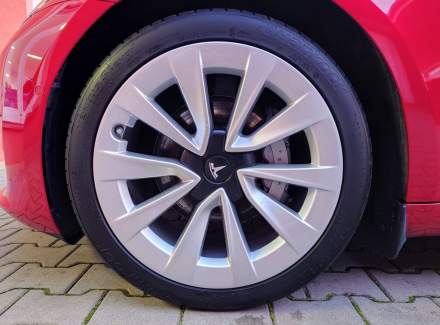 Tesla - Model 3