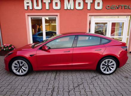 Tesla - Model 3