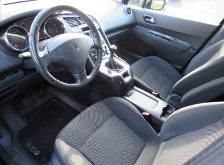 Peugeot - 5008