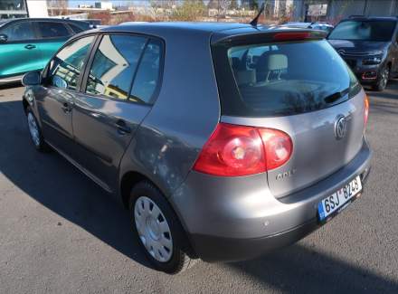 Volkswagen - Golf