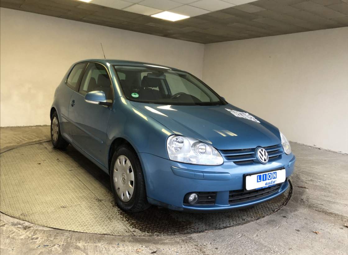 Volkswagen - Golf