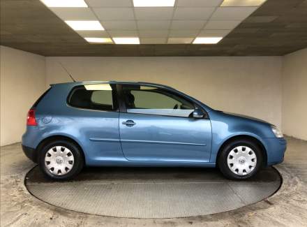 Volkswagen - Golf