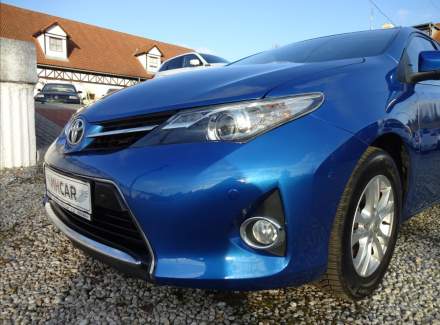 Toyota - Auris
