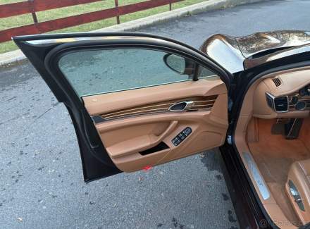 Porsche - Panamera