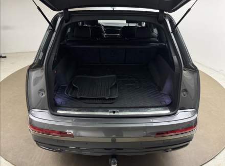 Audi - Q7