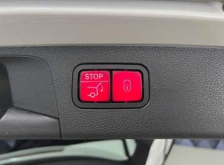 Mercedes-Benz - E-class