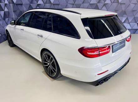 Mercedes-Benz - E-class