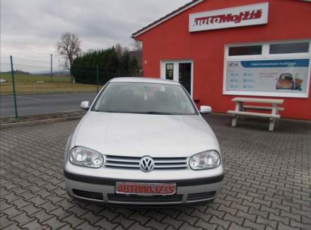 Volkswagen - Golf