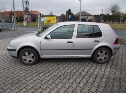 Volkswagen - Golf
