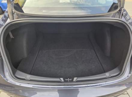 Tesla - Model 3