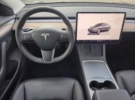 Tesla - Model 3