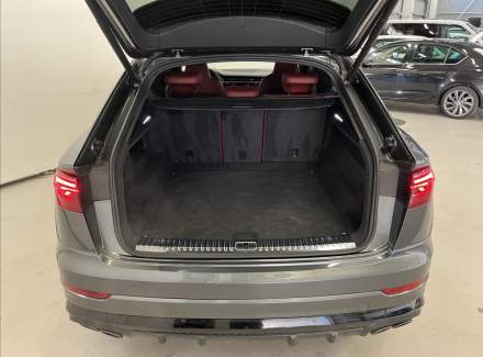 Audi - SQ8