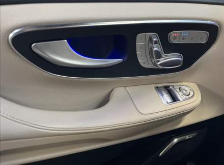 Mercedes-Benz - V-class