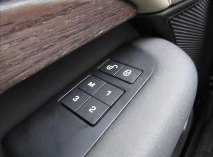 Land Rover - Discovery