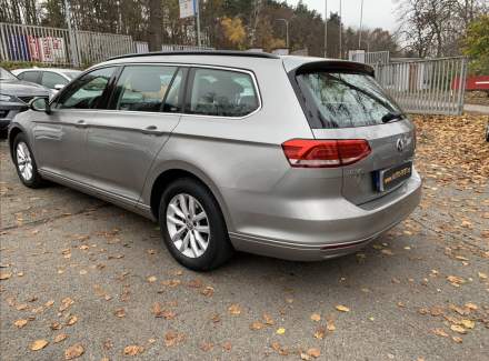 Volkswagen - Passat
