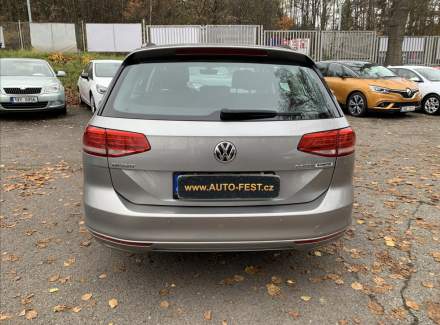 Volkswagen - Passat